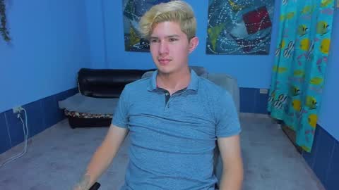 Snapshot of patrik027 chatting on 10.14.25 .... online show from 10.14.25