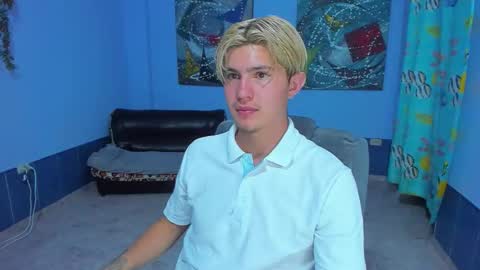 Snapshot of patrik027 chatting on 10.23.25 .... online show from 10.23.25