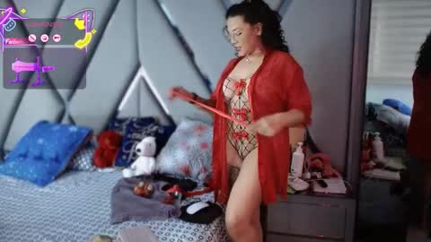 Snapshot of paula_daniela1 chatting on 10.14.25 Paula online show from 10.14.25