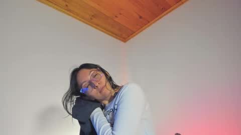 Snapshot of paula_perez07 chatting on 10.23.25 Paula perez - online show from 10.23.25