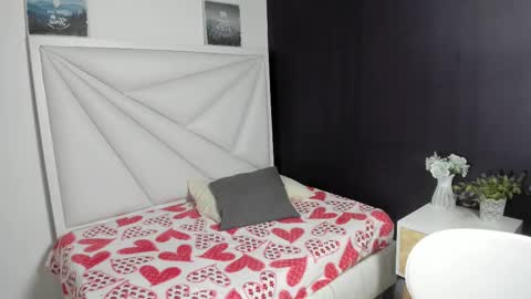 Paula online show from 09.12.25