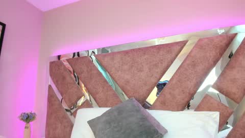 Snapshot of paulinaduarte_ chatting on 12.24.24 Paulina online show from 12.24.24