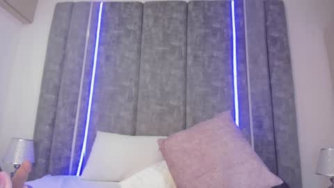 Snapshot of paulinaduarte_ chatting on 12.30.24 Paulina online show from 12.30.24