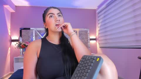 Snapshot of paulinaduarte_ chatting on 01.16.25 Paulina online show from 01.16.25