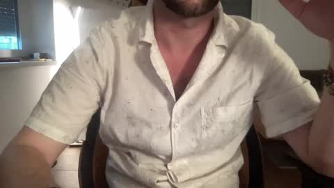 Snapshot of paulsimpsn chatting on 09.19.25 love bush online show from 09.19.25