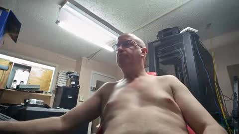 Snapshot of paulthehornyfurry chatting on 12.03.24 Paul online show from 12.03.24