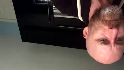 Snapshot of pc2334 chatting on 10.26.25 pc2334 online show from 10.26.25