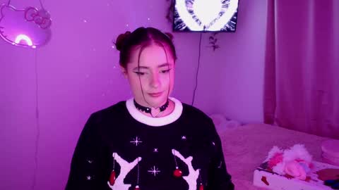 Snapshot of peacherry_ chatting on 12.04.24 peacherry_ online show from 12.04.24