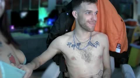 Snapshot of peachinakevic chatting on 11.17.25 peachinakevic online show from 11.17.25