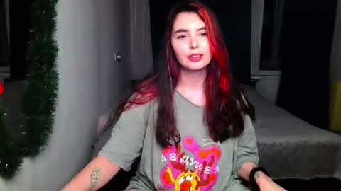 Snapshot of peachybabe__ chatting on 12.23.24 Peachy online show from 12.23.24