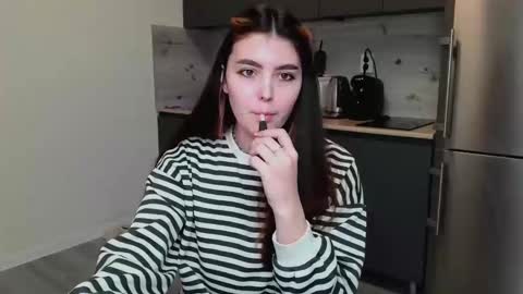 Snapshot of peachybabe__ chatting on 02.18.25 Peachy online show from 02.18.25