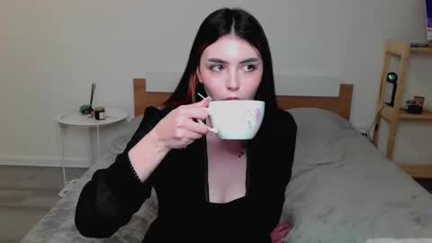 Snapshot of peachybabe__ chatting on 03.04.25 Peachy online show from 03.04.25