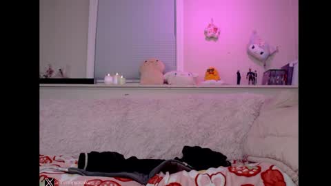 Snapshot of peachypeachgirl chatting on 01.03.25 peachypeachgirl online show from 01.03.25