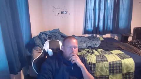 Snapshot of pecker40 chatting on 01.01.25 pecker40 online show from 01.01.25