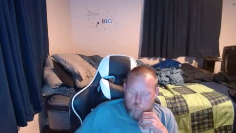 Snapshot of pecker40 chatting on 01.05.25 pecker40 online show from 01.05.25