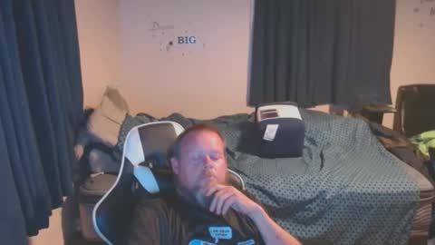 Snapshot of pecker40 chatting on 02.14.25 pecker40 online show from 02.14.25