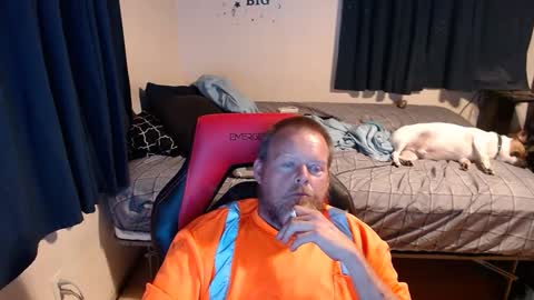 Snapshot of pecker40 chatting on 10.01.25 pecker40 online show from 10.01.25