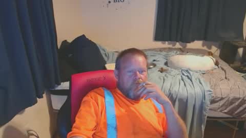 Snapshot of pecker40 chatting on 10.10.25 pecker40 online show from 10.10.25