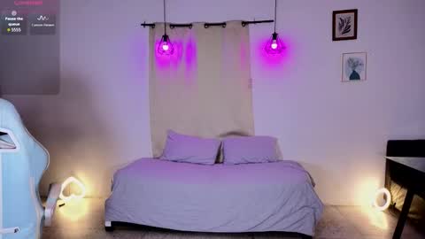 Snapshot of peggy_funn chatting on 09.22.25 peggy-funn online show from 09.22.25