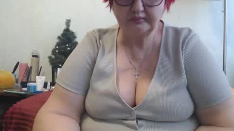 Snapshot of peggysoft chatting on 02.12.25 PeggySoft online show from 02.12.25