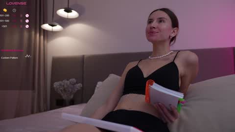 Snapshot of pelagy chatting on 02.08.25 Pelagy Show time 2-10 pm Dubai time zone online show from 02.08.25