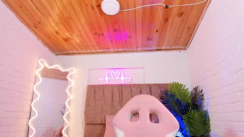 penelope online show from 01.05.25