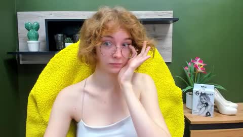 Snapshot of penny_lust chatting on 09.26.25 Penny online show from 09.26.25