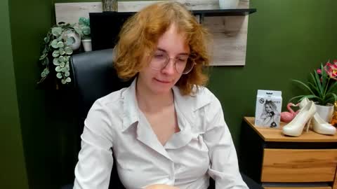 Snapshot of penny_lust chatting on 10.14.25 Penny online show from 10.14.25