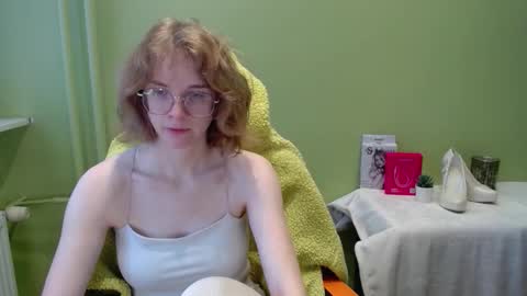 Snapshot of penny_lust chatting on 11.17.25 Penny online show from 11.17.25