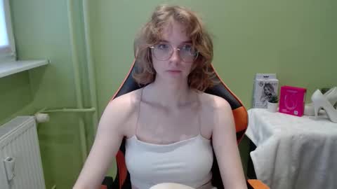 Snapshot of penny_lust chatting on 11.18.25 Penny online show from 11.18.25