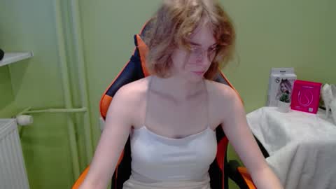 Snapshot of penny_lust chatting on 11.19.25 Penny online show from 11.19.25