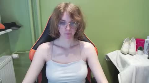 Snapshot of penny_lust chatting on 11.24.25 Penny online show from 11.24.25