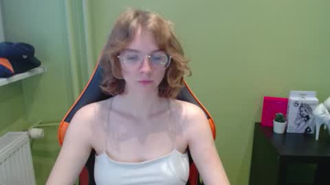 Snapshot of penny_lust chatting on 11.28.25 Penny online show from 11.28.25