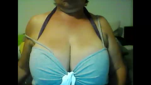 perlita070822 online show from 02.14.25