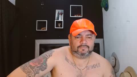 Snapshot of perverseveteranmanxxx chatting on 02.02.25 Carlos online show from 02.02.25