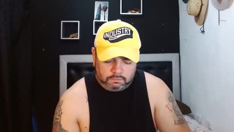 Snapshot of perverseveteranmanxxx chatting on 02.12.25 Carlos online show from 02.12.25