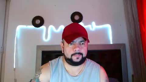 Snapshot of perverseveteranmanxxx chatting on 10.01.25 Carlos online show from 10.01.25