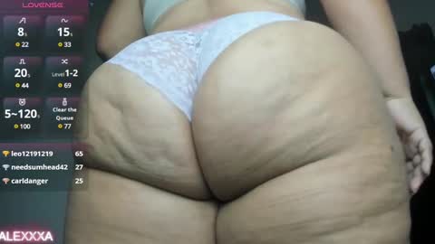 Snapshot of pervertt_mommy chatting on 02.23.25  Alexandra  online show from 02.23.25