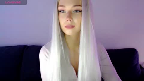 Snapshot of pervyblonde chatting on 01.05.25 Isabella online show from 01.05.25