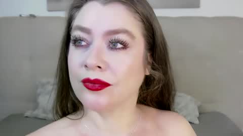 Peters Emily online show from 02.08.25