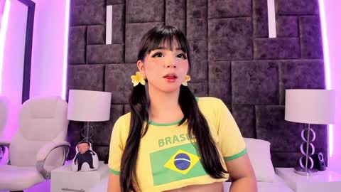 Snapshot of petit_rosseowo chatting on 01.13.25 Im Rosse but u can call me Rossie or Rosita . online show from 01.13.25