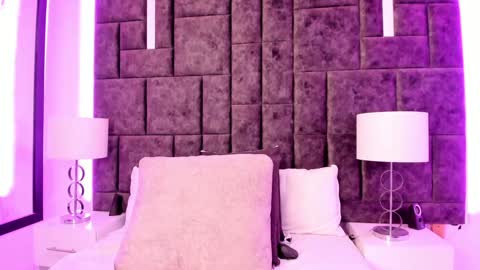 Snapshot of petit_rosseowo chatting on 02.05.25 Im Rosse but u can call me Rossie or Rosita . online show from 02.05.25