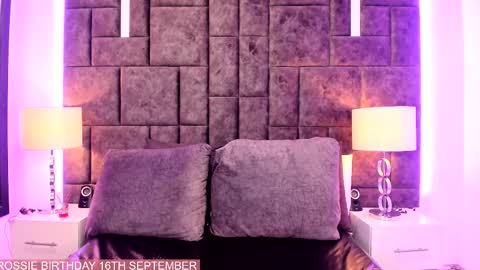 Snapshot of petit_rosseowo chatting on 09.16.25 Im Rosse but u can call me Rossie or Rosita . online show from 09.16.25