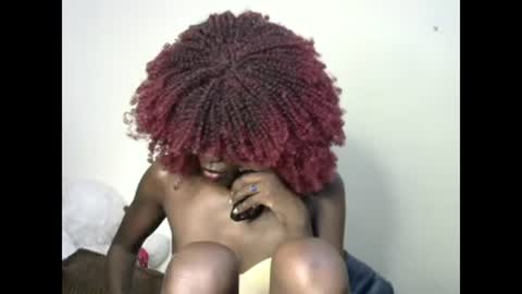 Snapshot of petite_lavi2 chatting on 12.27.24 petite_lavi2 online show from 12.27.24