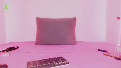 Charlize XL online show from 02.24.25