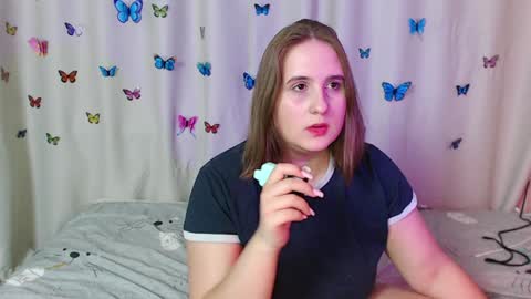 Snapshot of phantommira chatting on 01.15.25 phantommira online show from 01.15.25