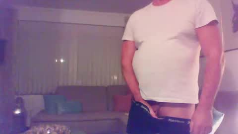 Phil online show from 11.04.25