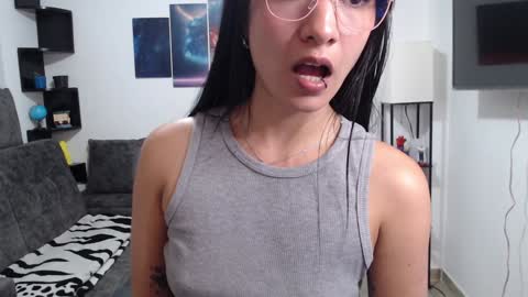 Snapshot of pia_horny chatting on 12.07.24 Pia online show from 12.07.24