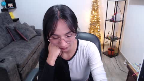 Snapshot of pia_horny chatting on 12.11.24 Pia online show from 12.11.24