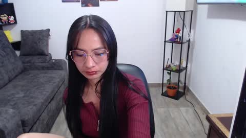 Snapshot of pia_horny chatting on 01.09.25 Pia online show from 01.09.25